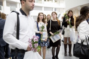 Наина Ельцина вручает именные стипендии студентам УрФУ