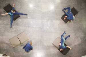 перформанс «Спокойной ночи, малыши! Взгляд сверху»