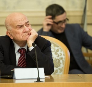 Евгений Ясин