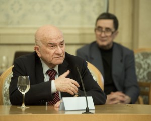 Евгений Ясин