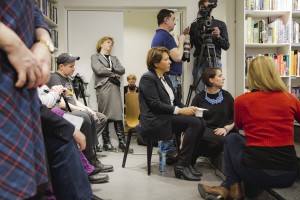 Татьяна Юмашева, Дина Сорокина. Наина Ельцина читает фрагменты своих мемуаров