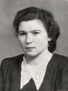 Наина Иосифовна Ельцина. Фотографии из личного архива (archive047)