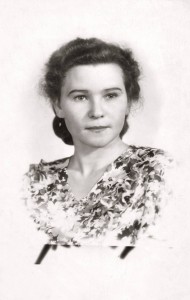 Наина Иосифовна Ельцина. Фотографии из личного архива (archive050)