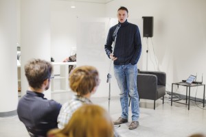 Поэтический слэм и фестиваль видеопоэзии «Пятая нога» в Ельцин Центре