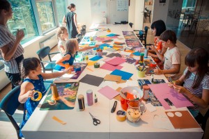 Мастер-класс по изготовлению маракасов в Детском кафе