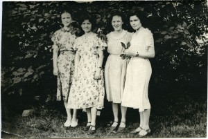 Наина Иосифовна Ельцина. Фотографии из личного архива