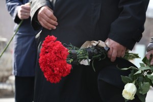 Екатеринбург. Возложение цветов к памятнику Б.Н. Ельцина