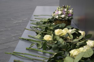 Екатеринбург. Возложение цветов к памятнику Б.Н. Ельцина