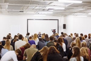 Лекция Леониды Кацвы «90-е – годы становления новой России»