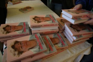 Презентация мемуаров Наины Ельциной «Личная жизнь» в ГУМе