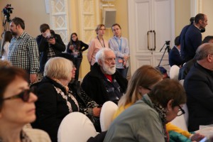 Презентация мемуаров Наины Ельциной «Личная жизнь» в ГУМе