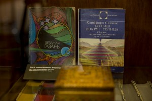 One talk. Полная версия: Книжная полка