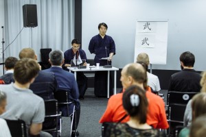 «Путь меча». Показательное выступление и лекция Уэхара Кичио