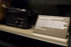 Полная версия: радиоприемники на баррикадах