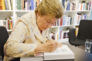 Презентация книги Наины Ельциной «Личная жизнь» в Екатеринбурге