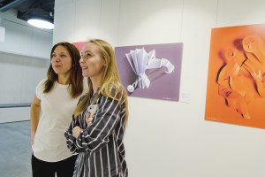 Открытие выставки Капки Кыневой «Бумажные истории»