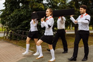 Уличный спектакль-променад «Мой Екб» 