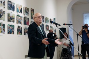 «Параллельные миры» Дмитрия Донского 