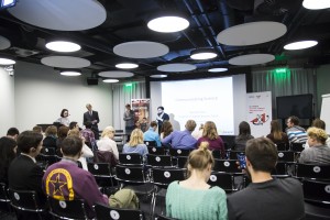 Лекция Айвин Финн (Diamond Light Source)