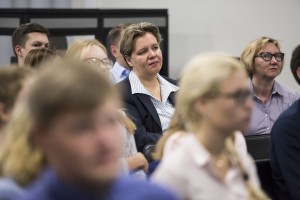 Лекция Айвин Финн (Diamond Light Source)