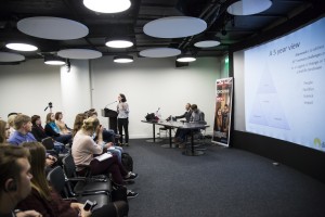 Лекция Айвин Финн (Diamond Light Source)