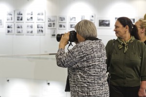 Открытие выставки Генриетты Перьян «Записки. Из фото-книжки»