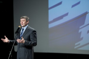 Наина Ельцина вручила студентам именные стипендии Бориса Ельцина