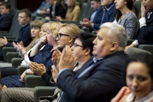 Наина Ельцина вручила студентам именные стипендии Бориса Ельцина