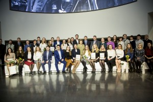 Наина Ельцина вручила студентам именные стипендии Бориса Ельцина