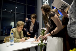 Наина Ельцина вручила студентам именные стипендии Бориса Ельцина