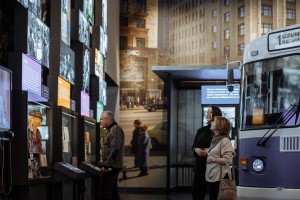 Лия Ахеджакова в Музее Ельцина