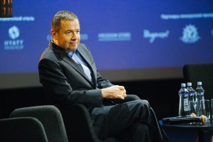 Остров 90-х 2017. Кино-конференц-зал. Разговорный марафон. Валентин Юмашев