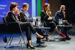 Остров 90-х 2017. Кино-конференц зал. Серебряный дождь. Татьяна и Валентин Юмашевы, Наталья Синдеева, Александр Винокуров