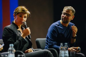 Остров 90-х 2017. Кино-конференц зал. Серебряный дождь. Наталья Синдеева, Александр Винокуров