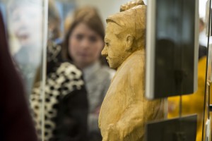 «​Ельцин-неваляшка». История одного подарка