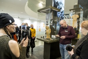 «​Ельцин-неваляшка». История одного подарка