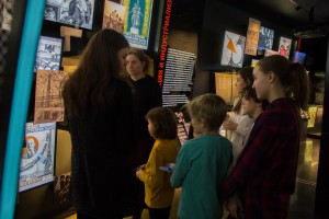 Детские мастерские: плакат