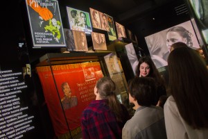 Детские мастерские: плакат