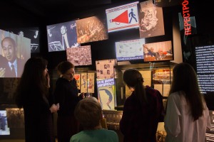 Детские мастерские: плакат