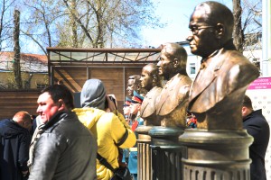 Открытие бюста Ельцина на Аллее правителей