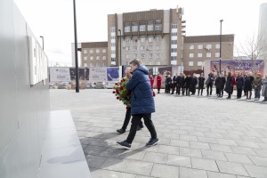 Возложение цветов к памятнику Б.Н. Ельцина в Екатеринбурге. День памяти первого президента России Бориса Ельцина