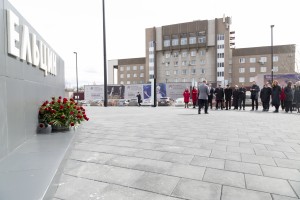 Возложение цветов к памятнику Б.Н. Ельцина в Екатеринбурге. День памяти первого президента России Бориса Ельцина