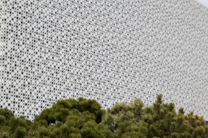 	 Фасад Ельцин Центра Весна