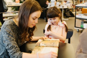 День открытых людей. Инклюзивные чтения «Истории, рассказанные на ушко»