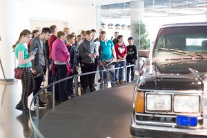 Музей в подарок. Школьники из Бутки