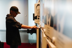 День поэзии. Татьяна Щербина и Всеволод Емелин в Музее Ельцина