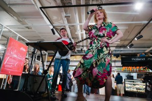 Открытие «Паблик Маркет»Лиза Монеточка. Открытие «Паблик Маркета»