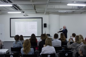 Академик РАН Валерий Черешнев