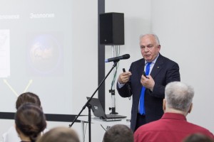 Академик РАН Валерий Черешнев