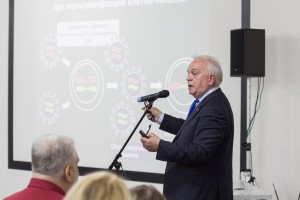 Академик РАН Валерий Черешнев